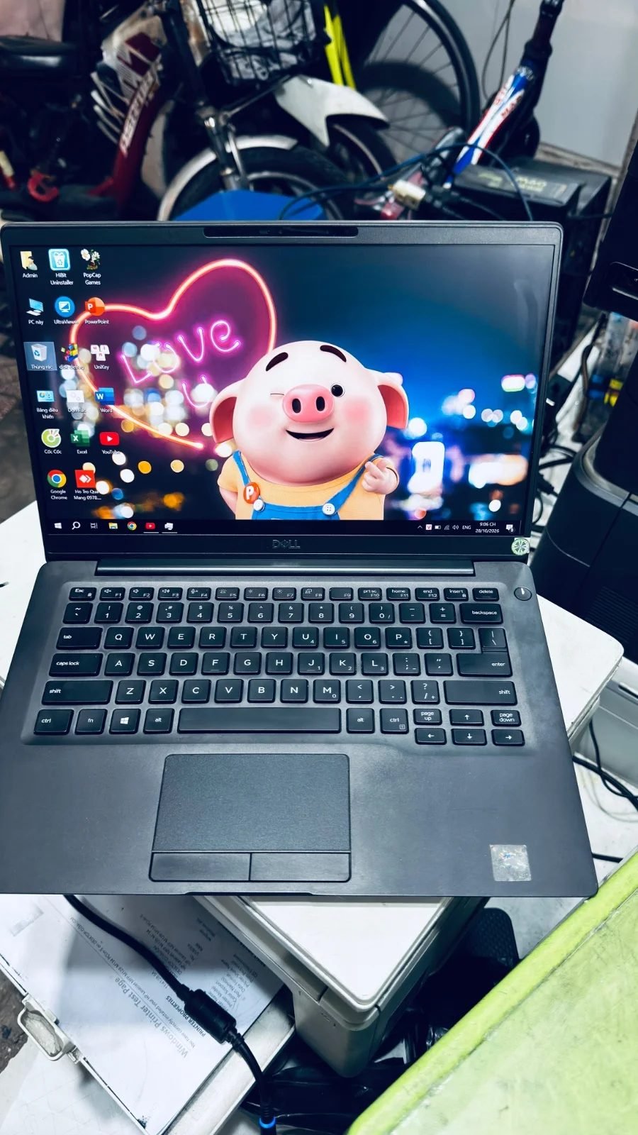Laptop Dell Latitude 7400 cũ, cấu hình mạnh, trạng thái tốt